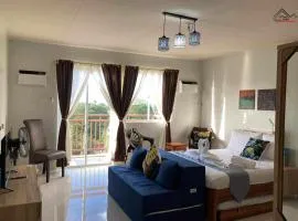 Affordable Family Homes with a Balcony, Free Parking, Pool and Gym - B2 7Opals