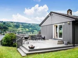 Cozy Home In Ulvik With Wifi
