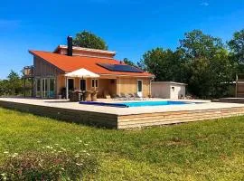 Awesome Home In Löttorp With Sauna