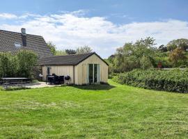3 Bedroom Stunning Home In Anholt, cottage in Anholt