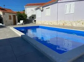 Holiday home Nancy with swimming pool