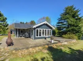 Three-Bedroom Holiday Home In Spottrup