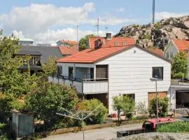 Nice Home In Lysekil With Sauna