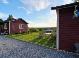 Fully renovated cottage with great hilltop views