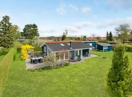 Cozy Home In Jægerspris With Wifi