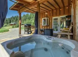 Beaver Hill Cabin near Plain by NW Comfy Cabins