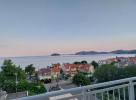 Antony's by the sea apartment, hotel in Paleo Tsifliki