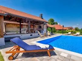 Gorgeous Home In Martinkovec With Sauna
