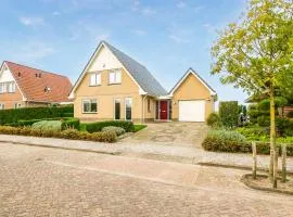 Beautiful Home In Julianadorp With Wifi