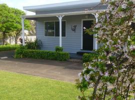 Phillip Island Cottages, hotel in Cowes