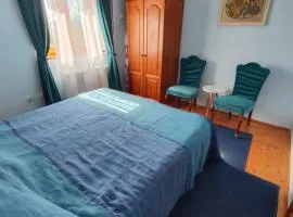 Queen Suite in Grand Rabbit House
