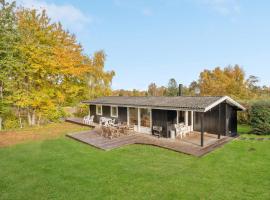 Holiday Home Gr&aelig;sted With Fireplace 02: Gr&aelig;sted şehrinde bir villa
