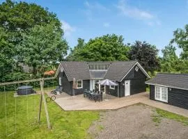 Awesome Home In Fårvang With Sauna