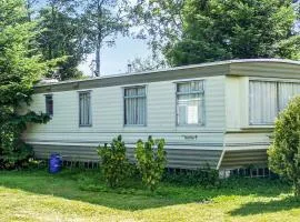 2 Bedroom Nice Stacaravan In Darlowo
