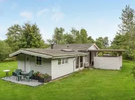 2 Bedroom Lovely Home In Oksbøl