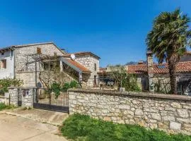 Two-Bedroom Apartment In Vrsar
