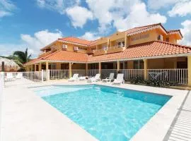 Suite duplex avec piscine- jardin privée - 3 chambres - BED AND COFFEE FAMILY
