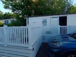 Comfortable family caravan in Weymouth
