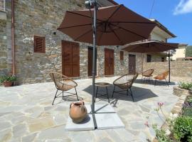 Casale Conti，卡斯泰拉巴泰的有停車位的飯店