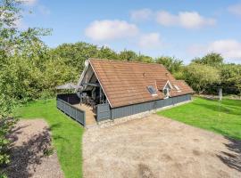 Cozy Home In Rømø With Sauna, hotel i Toftum