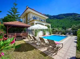 Villa Arokarya