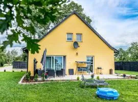 3 Bedroom Lovely Home In Nowe Warpno