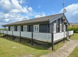 Four-Bedroom Holiday Home In Glesborg