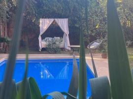 Magnifique villa 5 chambres à Gueliz au Centre de Marrakech, hotel v Marrákéši