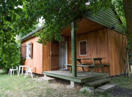 Gîte Gîte en bois 3/4 personnes à Briges, hotel a Auroux