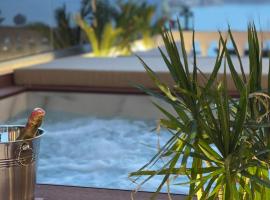Mato Luxury Apartments, hotel in Sarandë