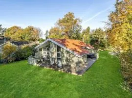 Amazing Home In Hadsund With Kitchen