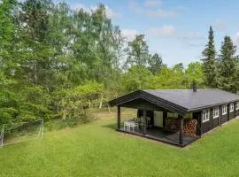 3 Bedroom Cozy Home In Frederiksværk