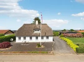 Three-Bedroom Holiday Home In Sydals