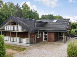 Nice Home In Fårvang With Sauna
