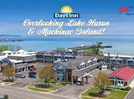 Days Inn by Wyndham Mackinaw City - Lakeview