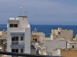 Central Penthouse - Large Terrace