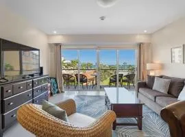Beachfront - Emerald View 1BR condo - P314