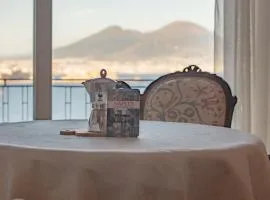 Mergellina Seaside Panoramic Luxury Apartment with Lift
