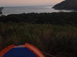 Camping, hotel em Ilhabela