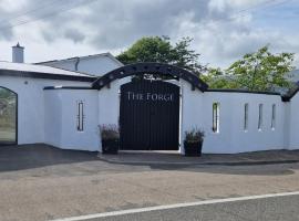 The Forge Cottage 1, Hotel in Wexford