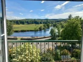 Idyllic Waterside Penthouse