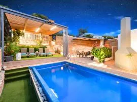 Villa Canes Heated Pool
