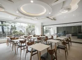 Hotel TT Summit