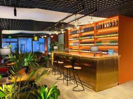 Lantian Garden Hostel, hotel di Qingdao