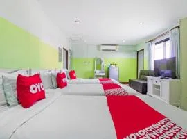 OYO 75314 Mountain Beach