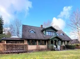 Amazing Home In Åsljunga With Kitchen