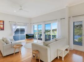 8 Sunnyside Crescent Kianga, hotel in Kianga