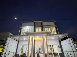 ์นด๋ฆฌ๋ฌธ์์์ ์์นํ ํธํ
Summer inn Karimunjawa