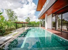 Villa Midori - Luxury Spacious Haven Rooftop and Pool Paradise