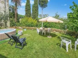 4 Bedroom Lovely Home In Cetona